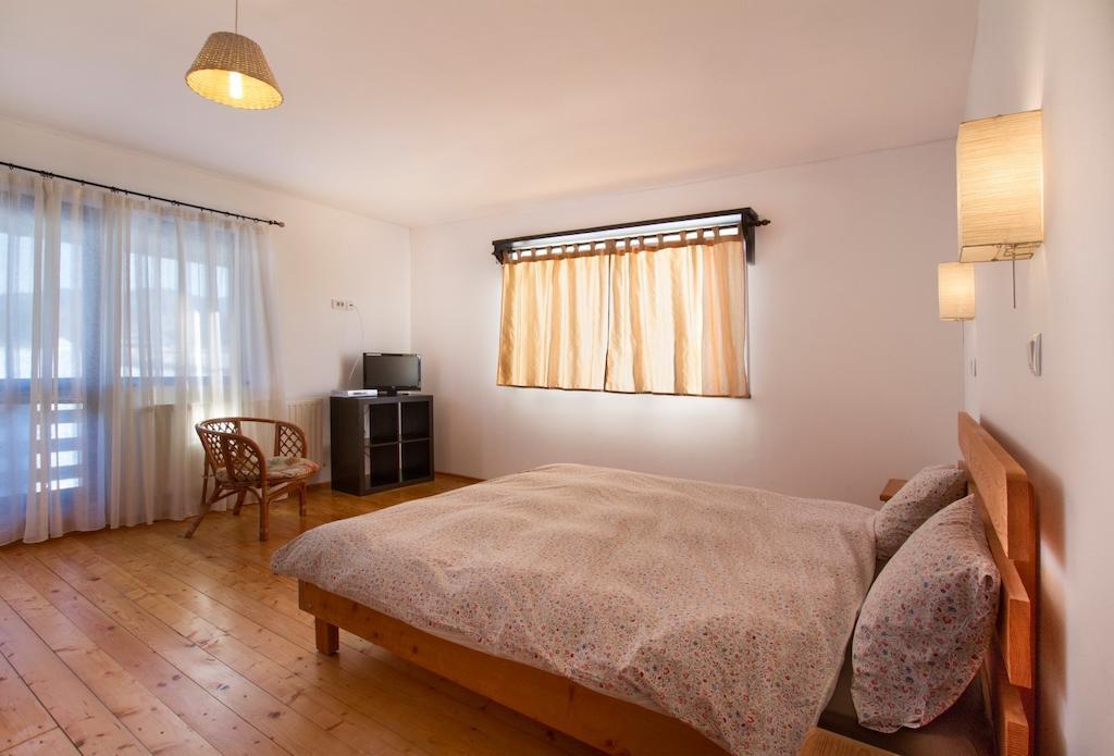 Casa Georgescu Otel Rîşnov Oda fotoğraf